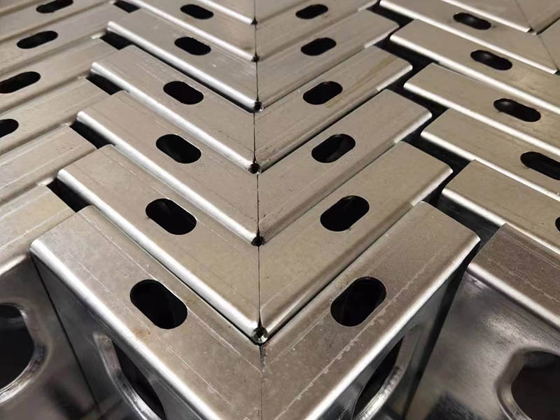 Packing box lifting head/canopy support